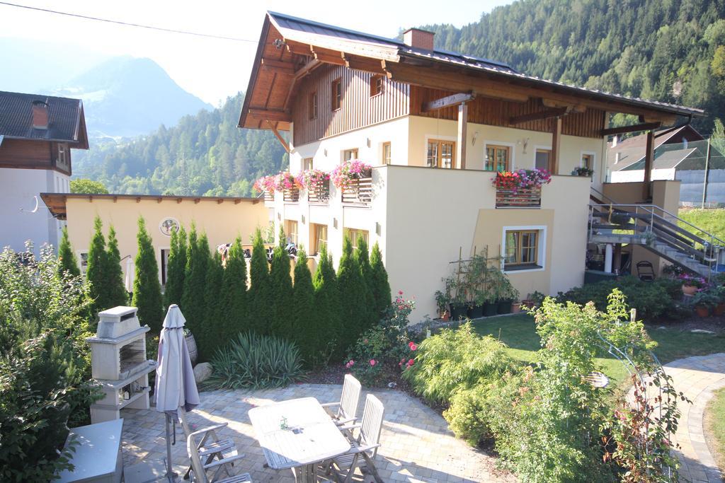 Appartementhaus Mentil Flattach Exterior foto