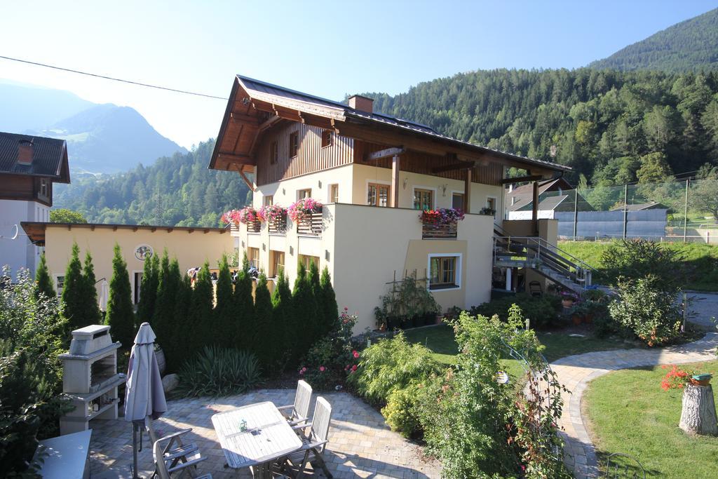 Appartementhaus Mentil Flattach Exterior foto