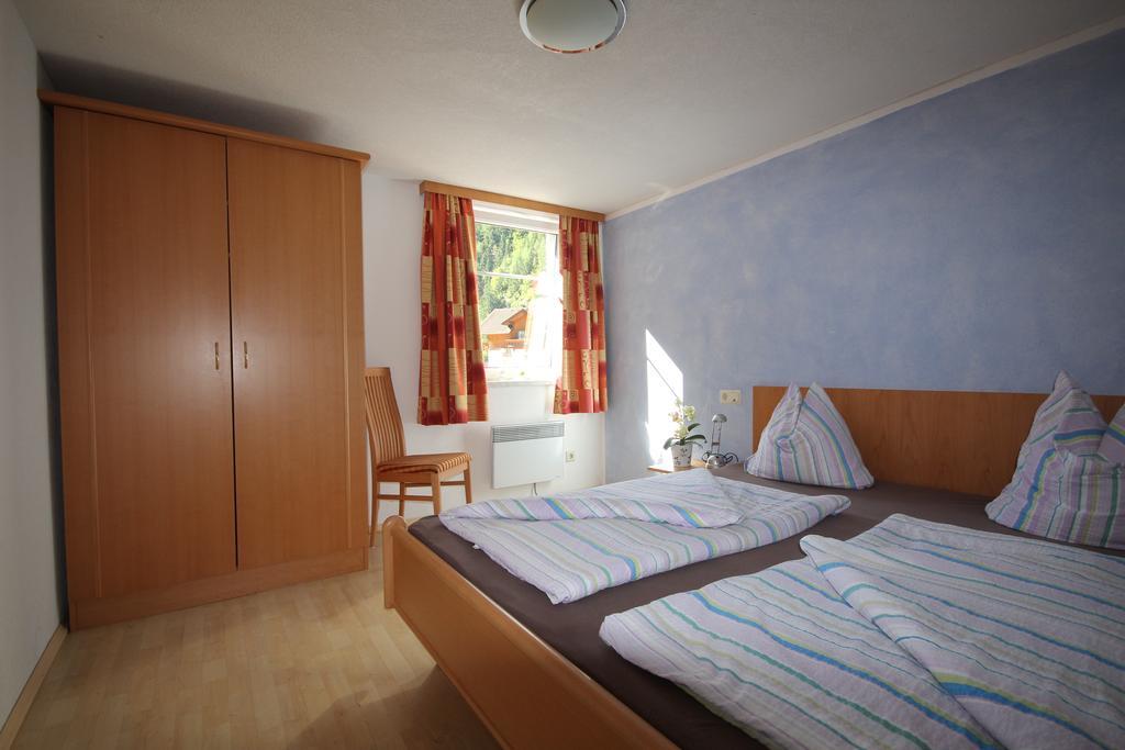 Appartementhaus Mentil Flattach Zimmer foto