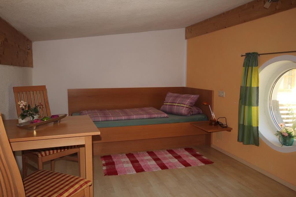 Appartementhaus Mentil Flattach Zimmer foto